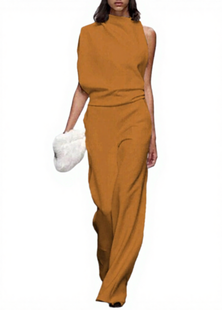 Jenna - Style and Comfort in One Look