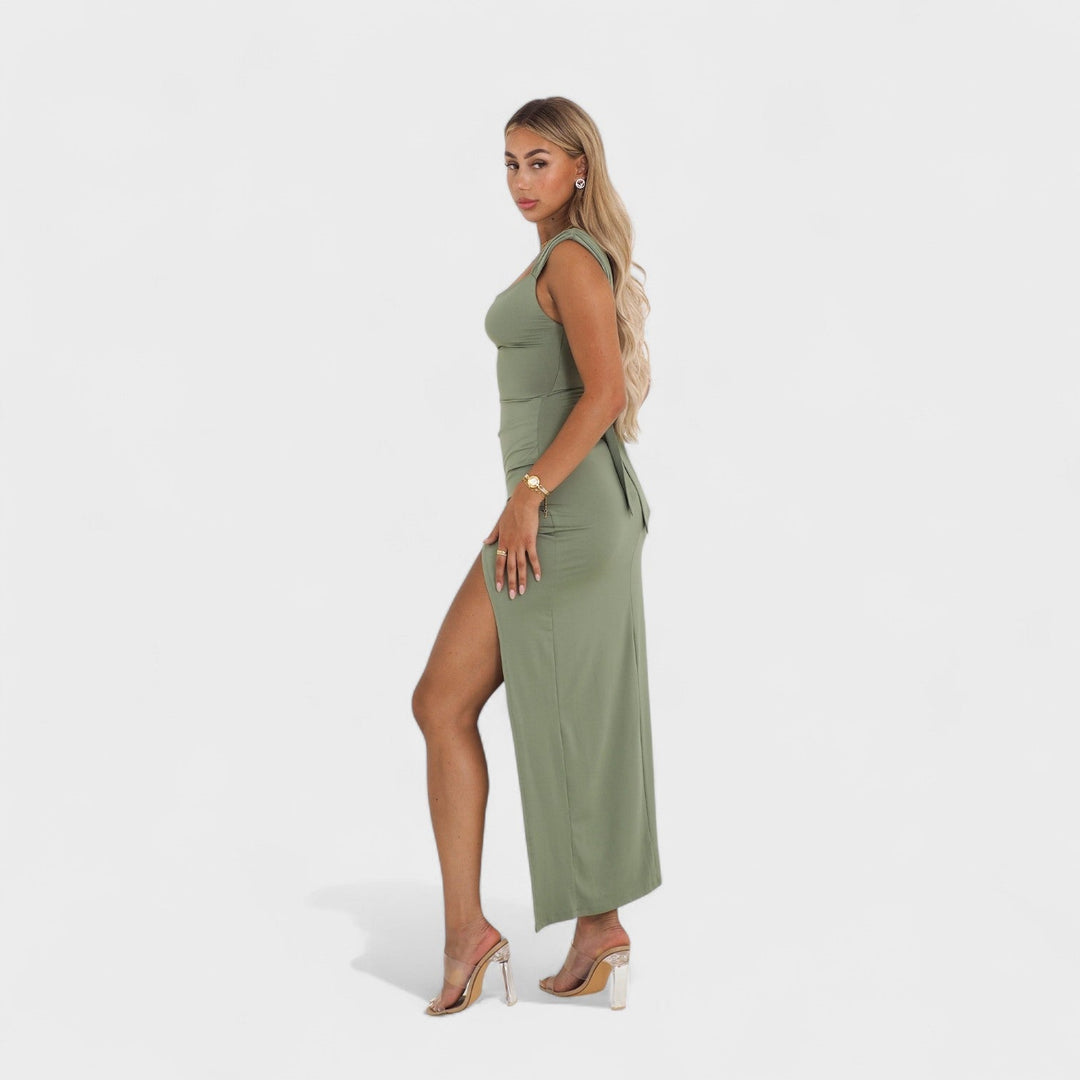 Vanessa - Long Dress with Open Back