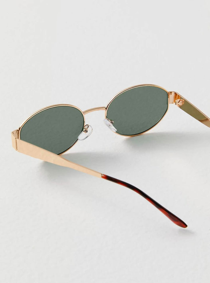 Mallory - Stylish Sunglasses