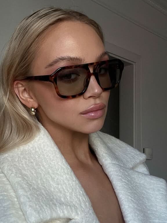 Alyssa - Elegant Sunglasses