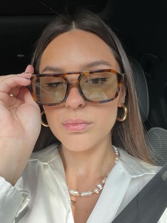 Alyssa - Elegant Sunglasses