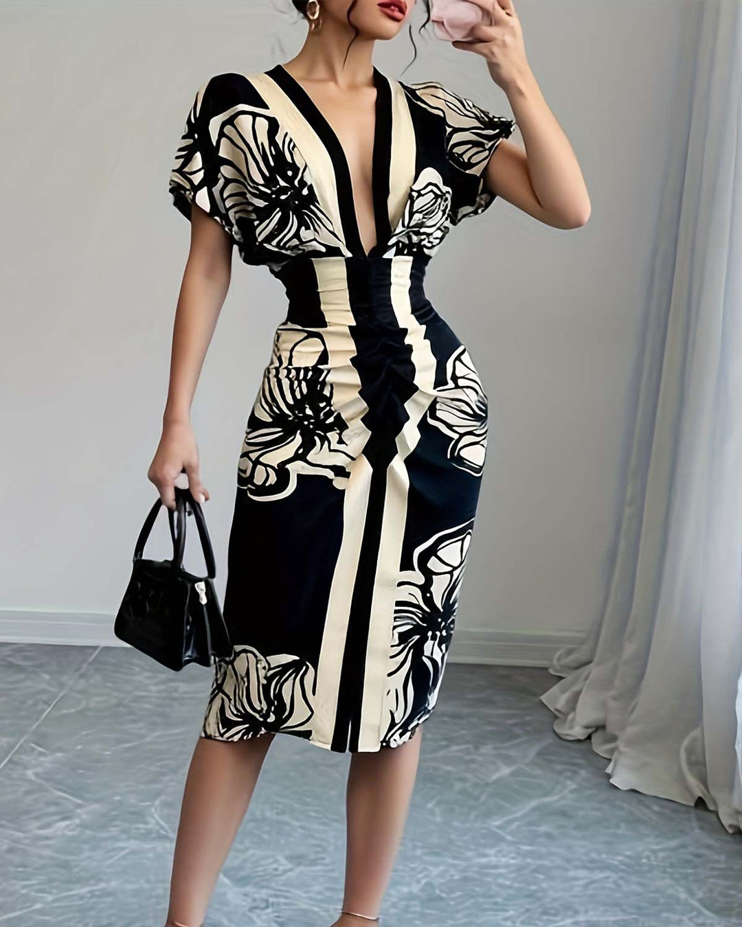 Dawn Blossom - Chic Pleated Dress