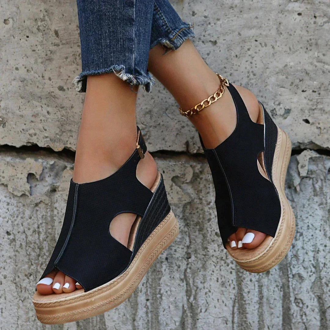 Luna - Relaxed Wedge Sandals