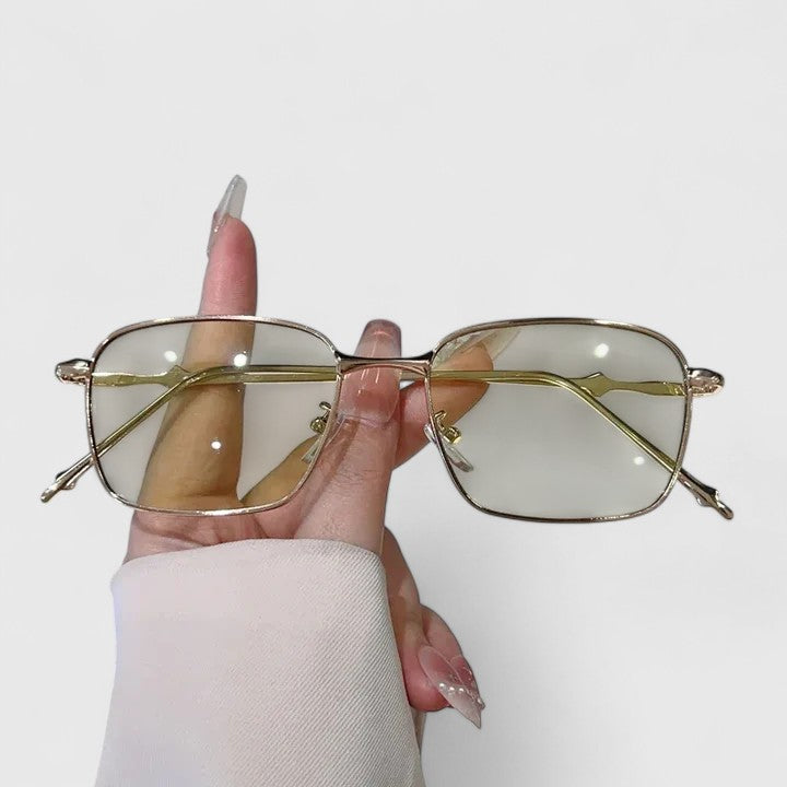 Vanessa - Stylish Sunglasses