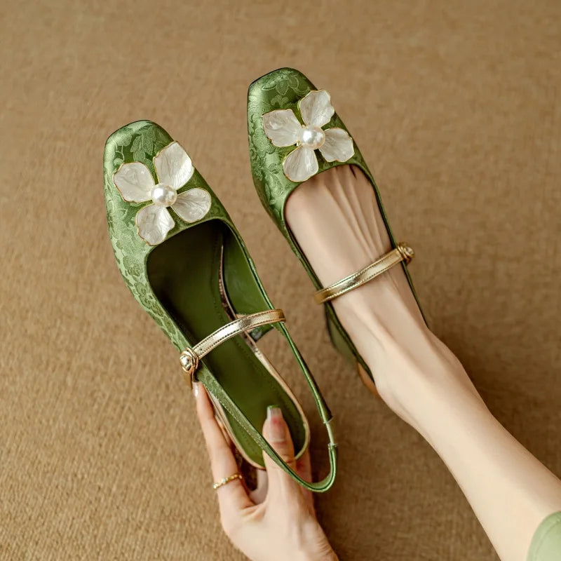 Mathilde – Elegant Women's Shoes with Floral Detail
