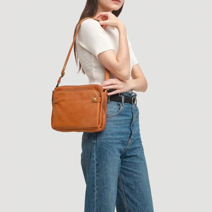 Savannah - Sleek Three-Layer Crossbody Bag