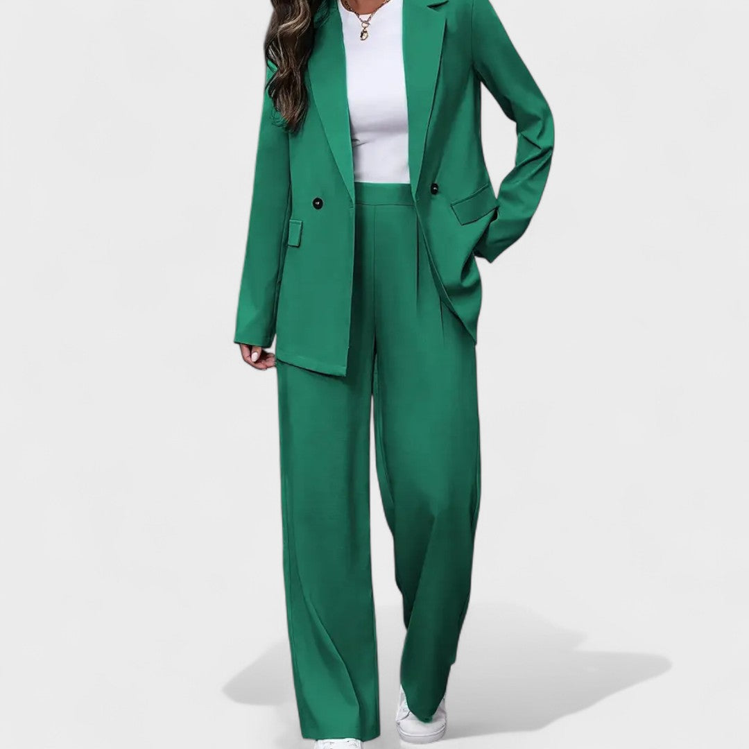Andrea - Elegant Outfit