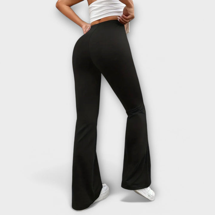 Chloe - Relaxed Pants with Flared Leg