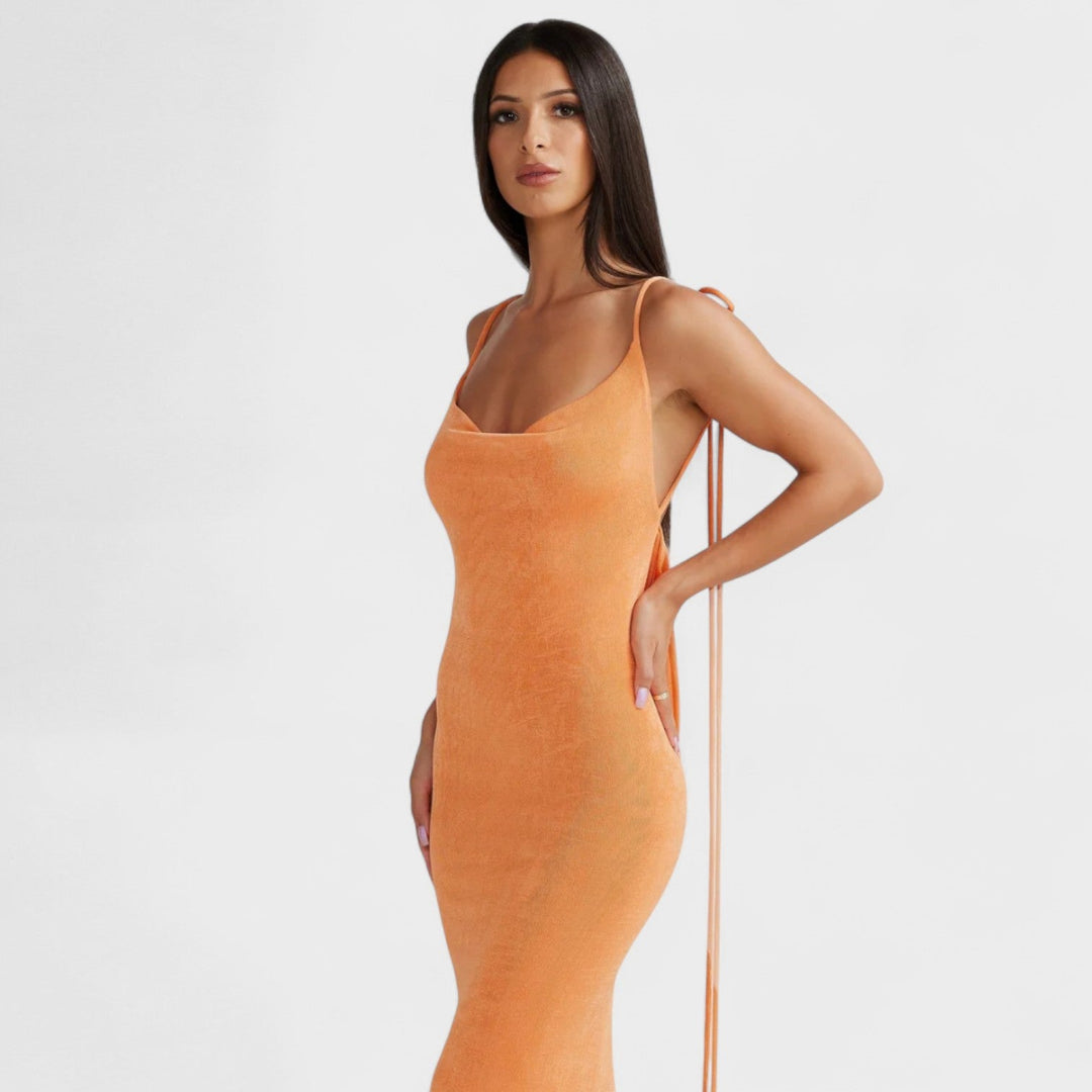 Natalie - The dress that celebrates curves
