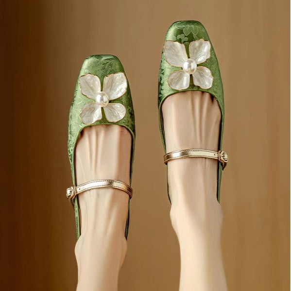 Mathilde – Elegant Women's Shoes with Floral Detail