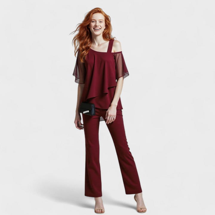 Nora - Timeless Elegance with Exposed Shoulders